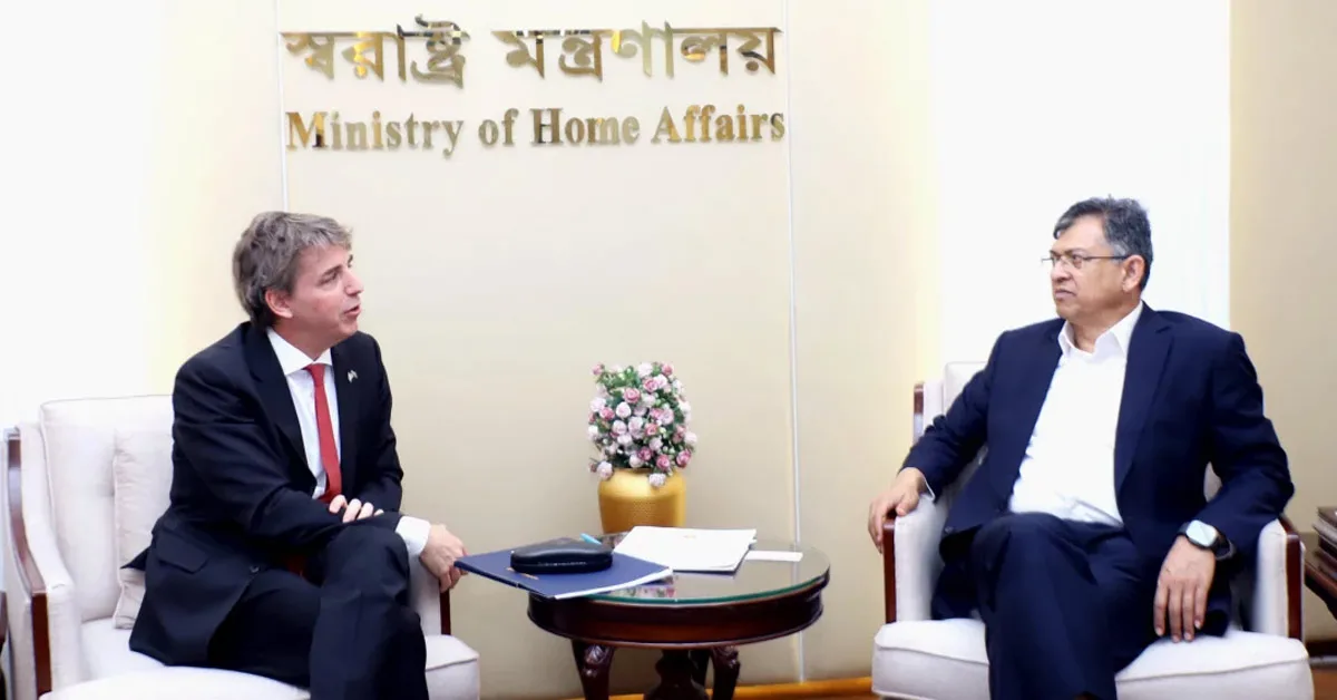 দৈনিক পূর্বকোণ - চট্টগ্রামের দৈনিক রোহিঙ্গা সংকট আঞ্চলিক নিরাপত্তার জন্য হুমকি: স্বরাষ্ট্রমন্ত্রী