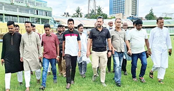 দৈনিক পূর্বকোণ - চট্টগ্রামের দৈনিক জেলা স্টেডিয়ামের উন্নয়ন কার্যক্রম পরিদর্শন ইসরাফিল খসরু’র