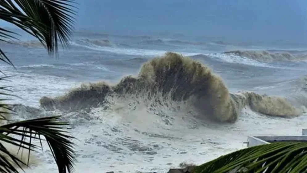 দৈনিক পূর্বকোণ - চট্টগ্রামের দৈনিক সাগরে সুস্পষ্ট লঘুচাপ, বন্দরে বহাল ৩ নম্বর সংকেত