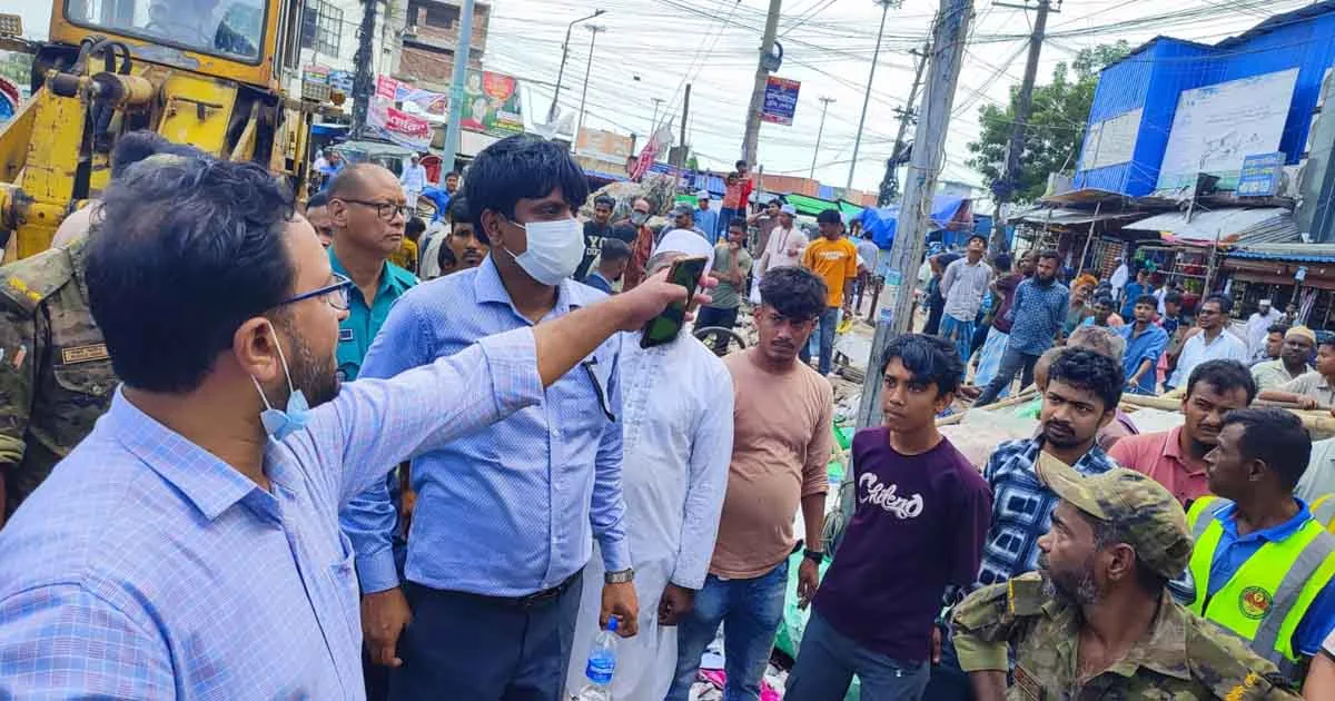 দৈনিক পূর্বকোণ - চট্টগ্রামের দৈনিক চট্টগ্রাম নগরীর বড়পোলে শতাধিক অবৈধ স্থাপনা উচ্ছেদ
