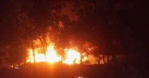 সীতাকুণ্ডে গভীর রাতে আগুনে পুড়ল ৫ বসতঘর, অর্ধকোটি টাকার ক্ষতি