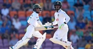 টেস্ট ইতিহাসের স্বপ্নের মতো দিন পার করল বাংলাদেশ
