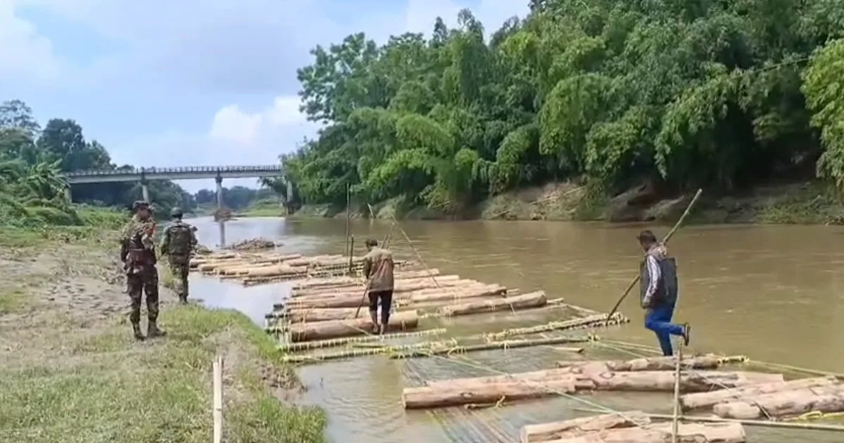 দৈনিক পূর্বকোণ - চট্টগ্রামের দৈনিক ফটিকছড়িতে ১৬ লাখ টাকার কাঠ-বাঁশ জব্দ