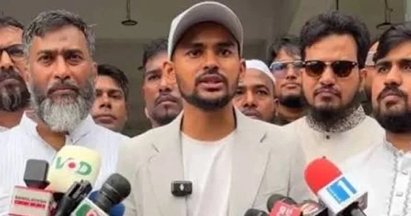 দৈনিক পূর্বকোণ - চট্টগ্রামের দৈনিক ওমরা থেকে ফিরে বিএনপির বিরুদ্ধে যে অভিযোগ তুললেন আসিফ মাহমুদ