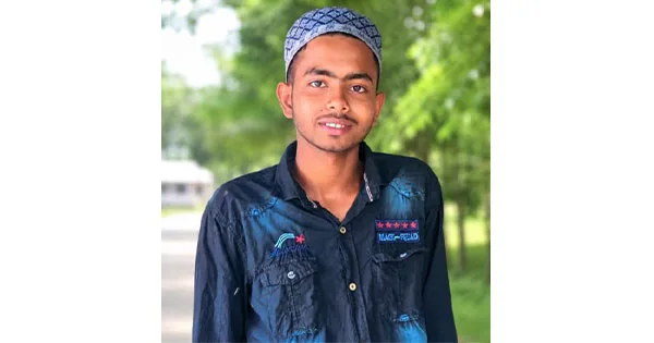 দৈনিক পূর্বকোণ - চট্টগ্রামের দৈনিক বন্যায় ক্ষতিগ্রস্ত ঘর মেরামতের সময় বিদ্যুৎস্পৃষ্টে তরুণের মৃত্যু