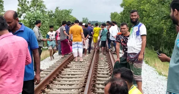 দৈনিক পূর্বকোণ - চট্টগ্রামের দৈনিক রামুতে ট্রেনে কাটা পড়ে যুবক নিহত