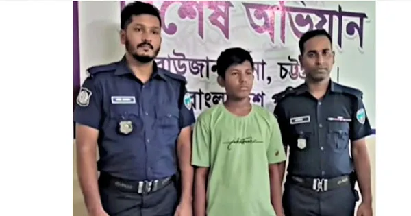 দৈনিক পূর্বকোণ - চট্টগ্রামের দৈনিক রাউজানে ভক্ত সেজে মন্দিরের স্বর্ণালংকার চুরি, তরুণ গ্রেপ্তার