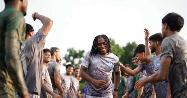 দৈনিক পূর্বকোণ - চট্টগ্রামের দৈনিক হামজাই আমার প্রিয়: অ্যাডাম আব্বাস