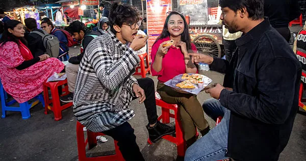 দৈনিক পূর্বকোণ - চট্টগ্রামের দৈনিক ক্যানসারের ঝুঁকি কমাতে তরুণরা যে ৮ ধরনের খাবার নিয়ে সতর্ক হবেন