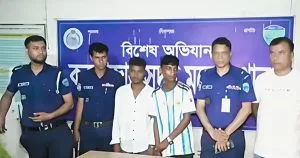 কক্সবাজারে বাসে ২৪ হাজার ইয়াবা, আটক ২