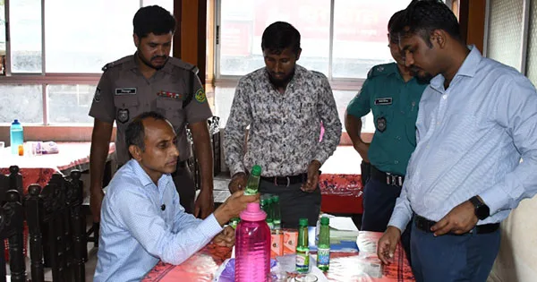 দৈনিক পূর্বকোণ - চট্টগ্রামের দৈনিক পাহাড়তলীর ওরশ বাড়ি রেস্টেুরেন্টের খাদ্যে নিষিদ্ধ কেওড়াজল, জরিমানা