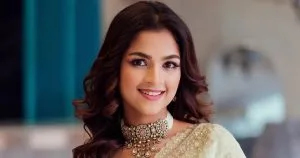 অশিক্ষিত, চাঁদাবাজে দেশটা ভরে গেছে : সাদিয়া আয়মান