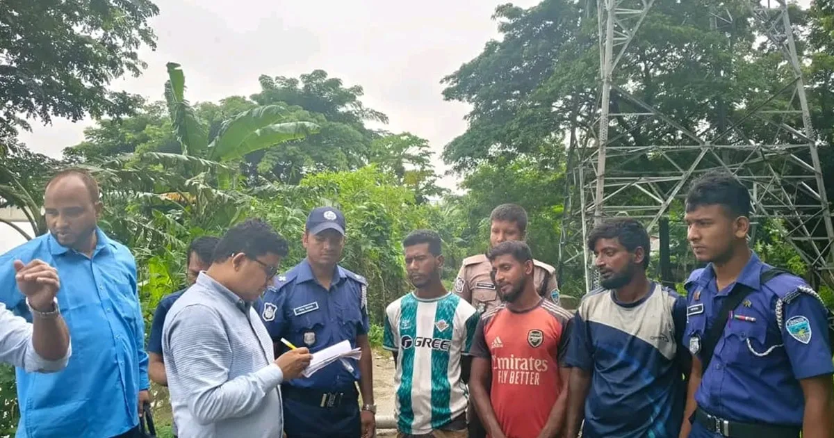দৈনিক পূর্বকোণ - চট্টগ্রামের দৈনিক আনোয়ারায় অবৈধ বালু উত্তোলনে তিনজনের কারাদণ্ড
