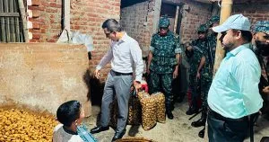 কক্সবাজারে অস্বাস্থ্যকর ফুচকা কারখানাসহ দুই প্রতিষ্ঠানকে ২৬ হাজার টাকা জরিমানা
