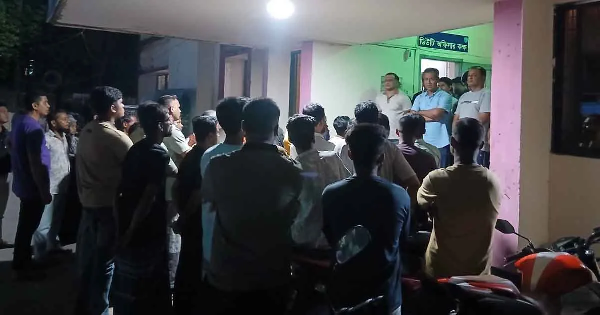দৈনিক পূর্বকোণ - চট্টগ্রামের দৈনিক চট্টগ্রামে ৩৫৪ কিশোর আটক, মুচলেকা দিয়ে ছাড়া পেল ২৯৩ জন