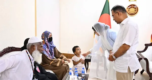 হাটহাজারীতে বিস্ফোরণে শহীদ সেনাসদস্যদের পরিবারকে প্রধানমন্ত্রীর সহায়তা