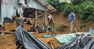 রাঙ্গুনিয়ার পাহাড়ে ঘর নির্মাণ, উচ্ছেদ করলো বনবিভাগ