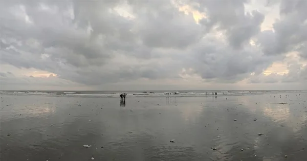 দৈনিক পূর্বকোণ - চট্টগ্রামের দৈনিক বঙ্গোপসাগরে নিম্নচাপ : ভারতে আঘাত হানার আশঙ্কা, বাংলাদেশে বৃষ্টি বাড়বে
