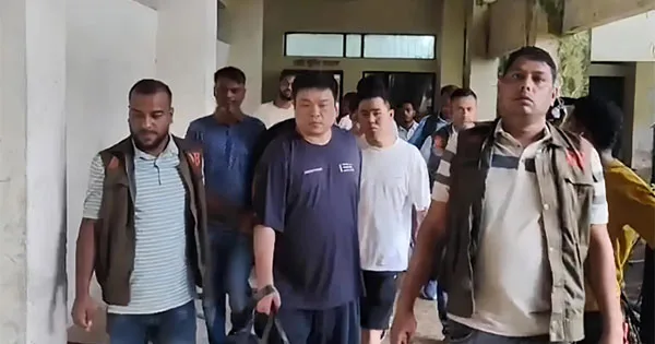 দৈনিক পূর্বকোণ - চট্টগ্রামের দৈনিক কক্সবাজারে সাইবার স্ক্যাম : ২ হাজার আইফোন-ল্যাপটপসহ ৬ চীনা নাগরিক গ্রেপ্তার