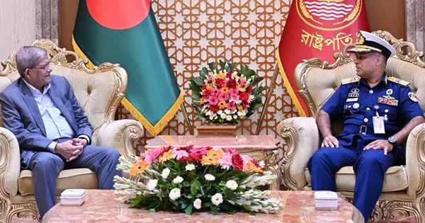 দৈনিক পূর্বকোণ - চট্টগ্রামের দৈনিক কোস্টগার্ডকে আরও কার্যকর ব্যবস্থা গ্রহণের আহ্বান রাষ্ট্রপতির