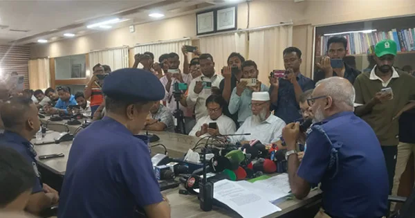 দৈনিক পূর্বকোণ - চট্টগ্রামের দৈনিক জামিনে বেরিয়ে ফের অপরাধে ছিনতাইকারীরা, ব্যবস্থার হুঁশিয়ারি এসপির