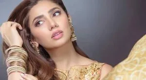 ৪১-এ দ্বিতীয় সন্তানের মা হচ্ছেন মাহিরা, দিলেন সুখবর