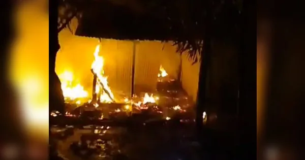 দৈনিক পূর্বকোণ - চট্টগ্রামের দৈনিক রাঙ্গুনিয়ায় বজ্রপাতে বসতঘর ভস্মীভূত