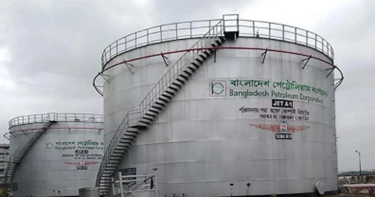 দৈনিক পূর্বকোণ - চট্টগ্রামের দৈনিক সঞ্চয় ভেঙেও মিটছে না সংকট