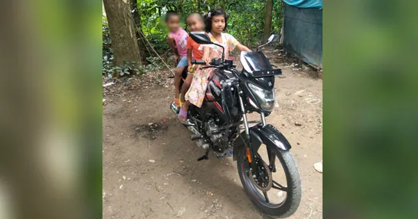 দৈনিক পূর্বকোণ - চট্টগ্রামের দৈনিক ট্রাকচাপায় বাবার চোখের সামনেই শিশুকন্যার মৃত্যু