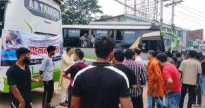 কাপ্তাই সড়কে নিরাপত্তা দাবিতে নোয়াপাড়ায় মানববন্ধন