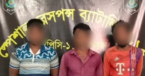 দৈনিক পূর্বকোণ - চট্টগ্রামের দৈনিক টেকনাফে দেড় লাখ ইয়াবাসহ ৩ রোহিঙ্গা গ্রেপ্তার