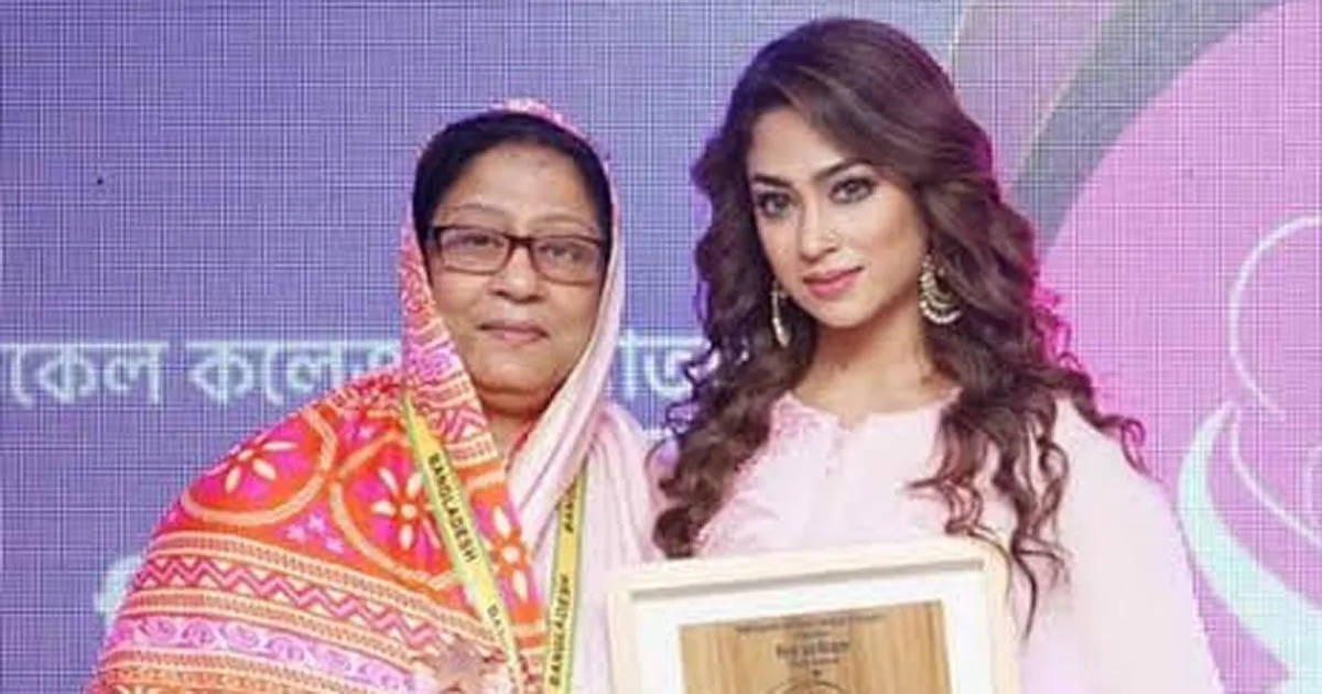 দৈনিক পূর্বকোণ - চট্টগ্রামের দৈনিক মা হারালেন চিত্রনায়িকা পপি