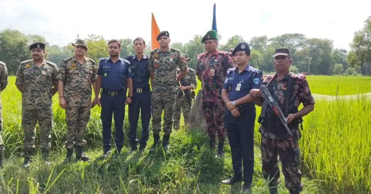 দৈনিক পূর্বকোণ - চট্টগ্রামের দৈনিক বিএসএফের হাতে আটক ২ পুলিশ সদস্যকে ফেরত আনল বিজিবি