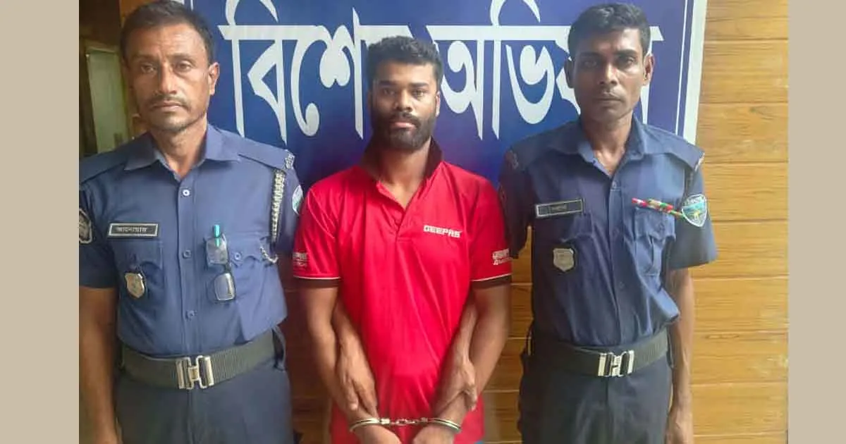 দৈনিক পূর্বকোণ - চট্টগ্রামের দৈনিক আনোয়ারায় অস্ত্র হাতে ভাইরাল হওয়া ‘বুলেট শিবলু’ গ্রেপ্তার