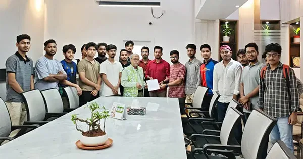 দৈনিক পূর্বকোণ - চট্টগ্রামের দৈনিক চবির সকল আবাসিক হলে সৌরবিদ্যুৎ স্থাপনের আহ্বান ছাত্রদলের
