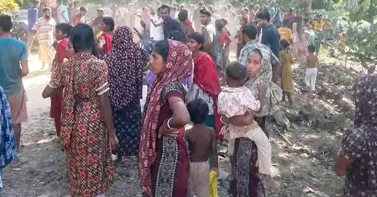 দৈনিক পূর্বকোণ - চট্টগ্রামের দৈনিক ফটিকছড়িতে চা বাগান কর্মকর্তাকে কুপিয়ে ৮ লাখ টাকা লুট, আটক ২
