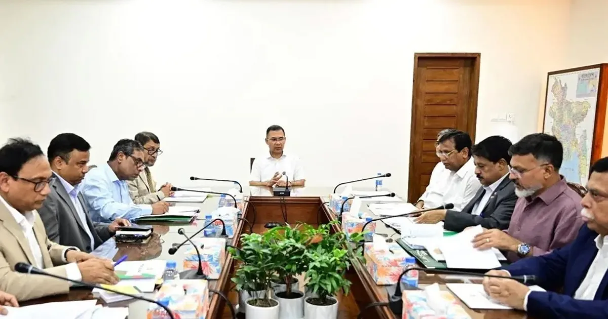 দৈনিক পূর্বকোণ - চট্টগ্রামের দৈনিক ডেঙ্গু প্রতিরোধে পাড়া-মহল্লায় মাইকিং করার নির্দেশ প্রধানমন্ত্রীর