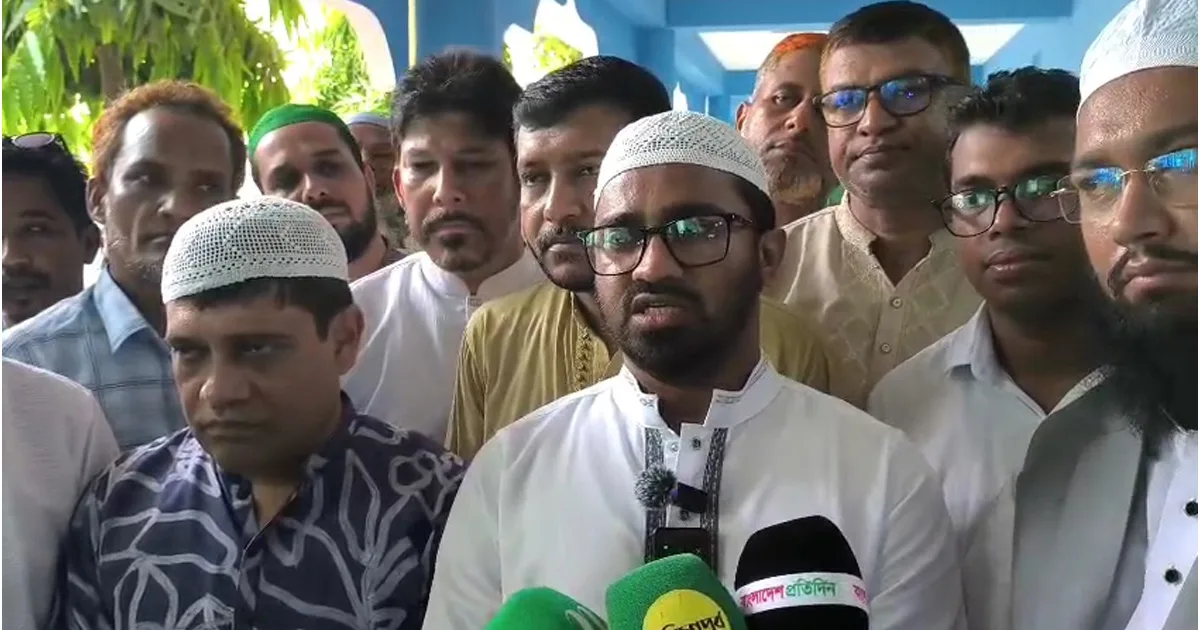 দৈনিক পূর্বকোণ - চট্টগ্রামের দৈনিক জামায়াত মুখে এক কথা বলে, কাজে মুনাফিকি আচরণ: ফটিকছড়িতে রাশেদ খাঁন