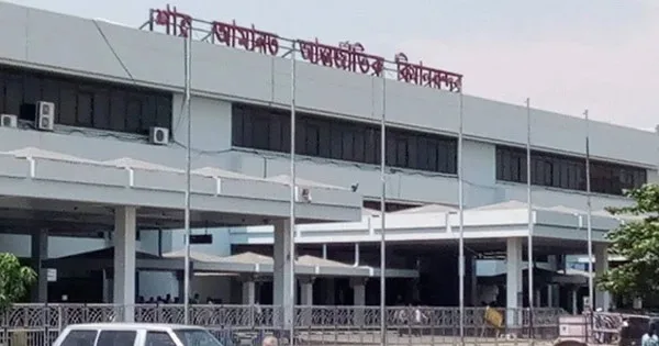 দৈনিক পূর্বকোণ - চট্টগ্রামের দৈনিক চট্টগ্রাম বিমানবন্দরে চুরির চেষ্টাকালে যুবক গ্রেপ্তার