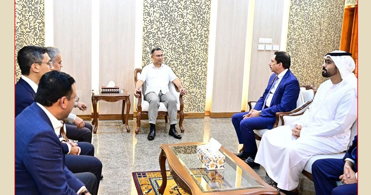 দৈনিক পূর্বকোণ - চট্টগ্রামের দৈনিক প্রধানমন্ত্রীর সঙ্গে ডিপি ওয়ার্ল্ড চেয়ারম্যানের সাক্ষাৎ