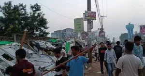 কক্সবাজারের সুগন্ধায় শতাধিক দোকান উচ্ছেদ