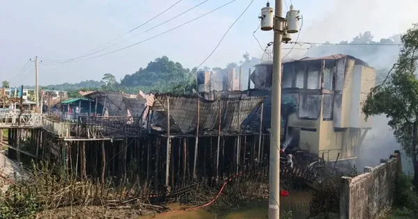 দৈনিক পূর্বকোণ - চট্টগ্রামের দৈনিক কক্সবাজারে রিসোর্টে আগুনে নিহত ১০ জনের ৮ জনই একই পরিবারের