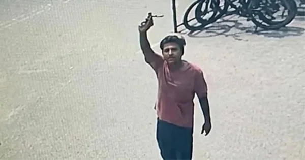 দৈনিক পূর্বকোণ - চট্টগ্রামের দৈনিক ‘ভাইয়ের সাথে কথা বলো, ছেলেপুলে পাঠালে চাঁদা ৫০ লাখ থেকে ১ কোটি হয়ে যাবে’
