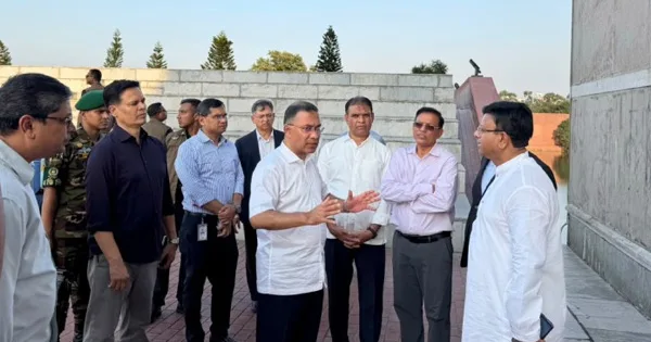 দৈনিক পূর্বকোণ - চট্টগ্রামের দৈনিক সংসদ ভবন প্রাঙ্গণ পরিদর্শন করলেন প্রধানমন্ত্রী, পরিচ্ছন্নতা ও সংস্কারের নির্দেশ