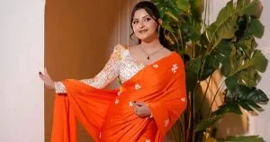 পরীমনির জন্য চট্টগ্রাম থেকে বিমানে পাঠালো শিউলি ফুল