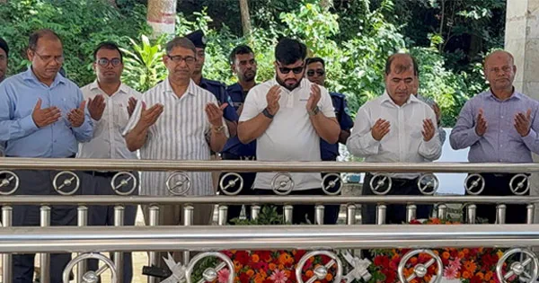 রাঙ্গুনিয়ায় জিয়াউর রহমানের প্রথম সমাধিতে মুক্তিযুদ্ধ বিষয়ক মন্ত্রী ও প্রতিমন্ত্রীর শ্রদ্ধা