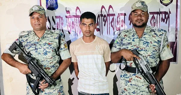 দৈনিক পূর্বকোণ - চট্টগ্রামের দৈনিক রোহিঙ্গা ক্যাম্পে আত্মগোপনে থাকা একাধিক মামলার আসামি গ্রেপ্তার
